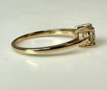 Load image into Gallery viewer, 9K Gold Champagne Topaz Ring sz 8 (1.6g)
