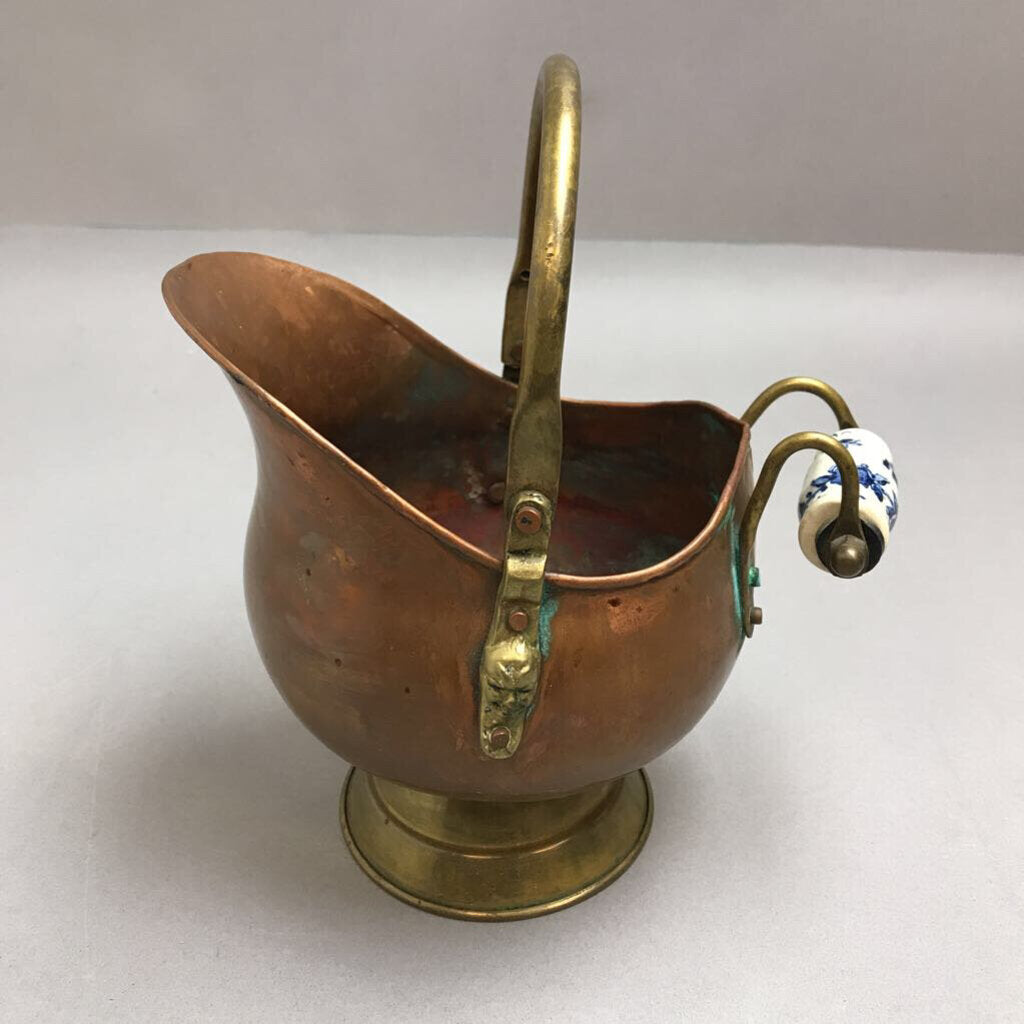 Vintage Small Brass & Copper Scuttle Bucket with Head & Ceramic Handle (8