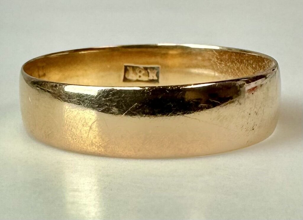 18K Gold Wedding Band Ring sz 10 (2.6g)