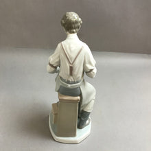Load image into Gallery viewer, Lladro 4844 The Pharmacist Spain Porcelain Figurine (13")
