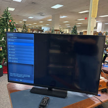 Load image into Gallery viewer, Vizio 42&quot; TV
