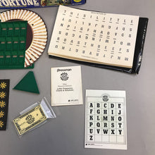 Load image into Gallery viewer, Wheel of Fortune Game, 2nd Edition #5555 (1985) (2x19x9.5)
