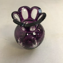 Load image into Gallery viewer, Vintage Amethyst Purple Crystal Vase (5")
