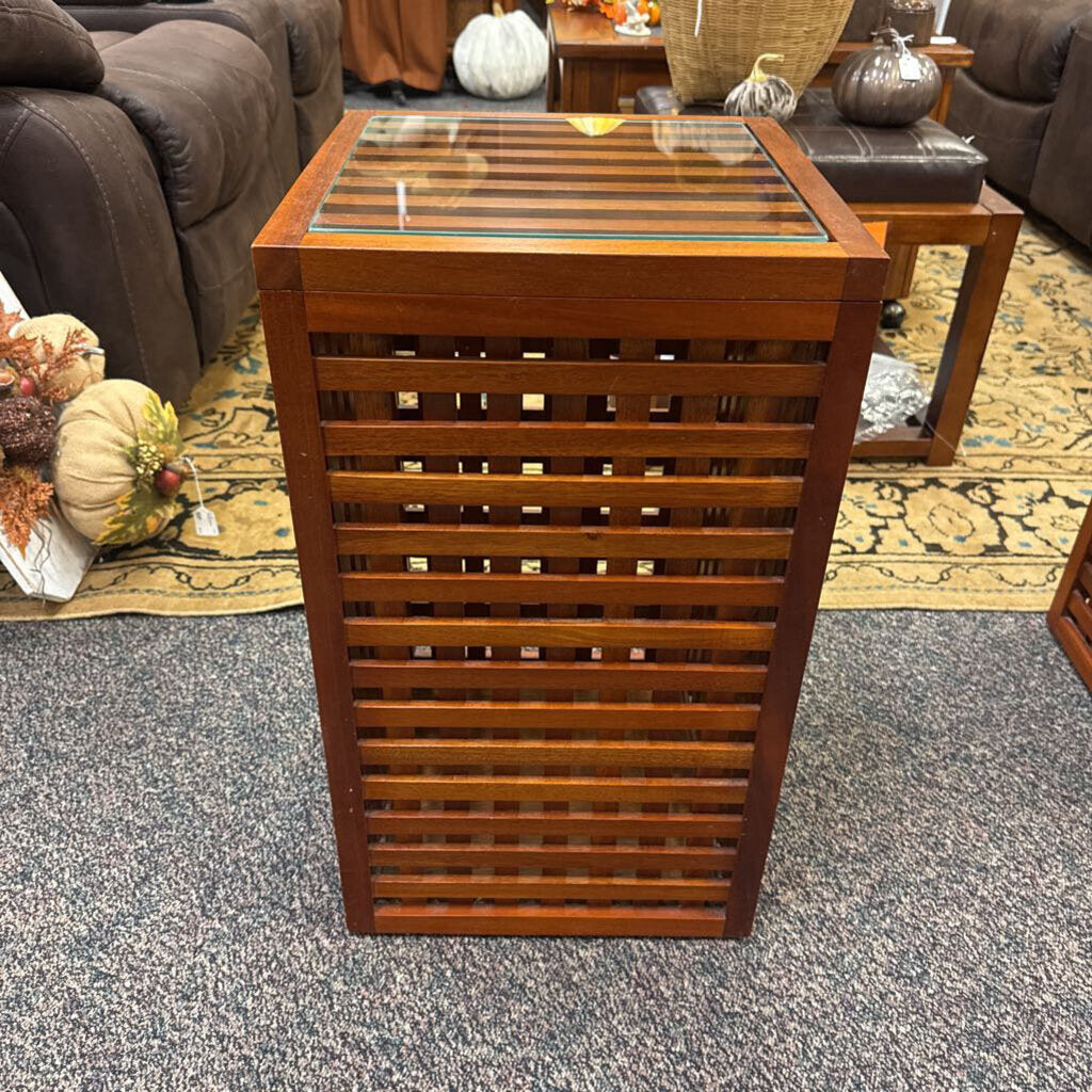 End Table (24x14x14)