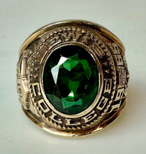 Load image into Gallery viewer, 10K Gold Emerald Josten Lewis College Class Ring 1965 sz 8 (8.9g)
