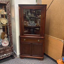 Load image into Gallery viewer, Duncan Phyfe Mahogany Corner Cabinet (69x22x22)
