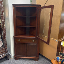 Load image into Gallery viewer, Duncan Phyfe Mahogany Corner Cabinet (69x22x22)
