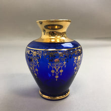 Load image into Gallery viewer, Vintage Vecchia Murano Cobalt Blue &amp; Gold 24K Handcrafted Glass Vase (5")

