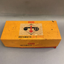 Load image into Gallery viewer, Vintage Kodak Instamatic 304 Camera Kit (3.25x10x4.25)
