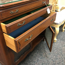 Load image into Gallery viewer, Buffet / Sideboard (35x36x18)
