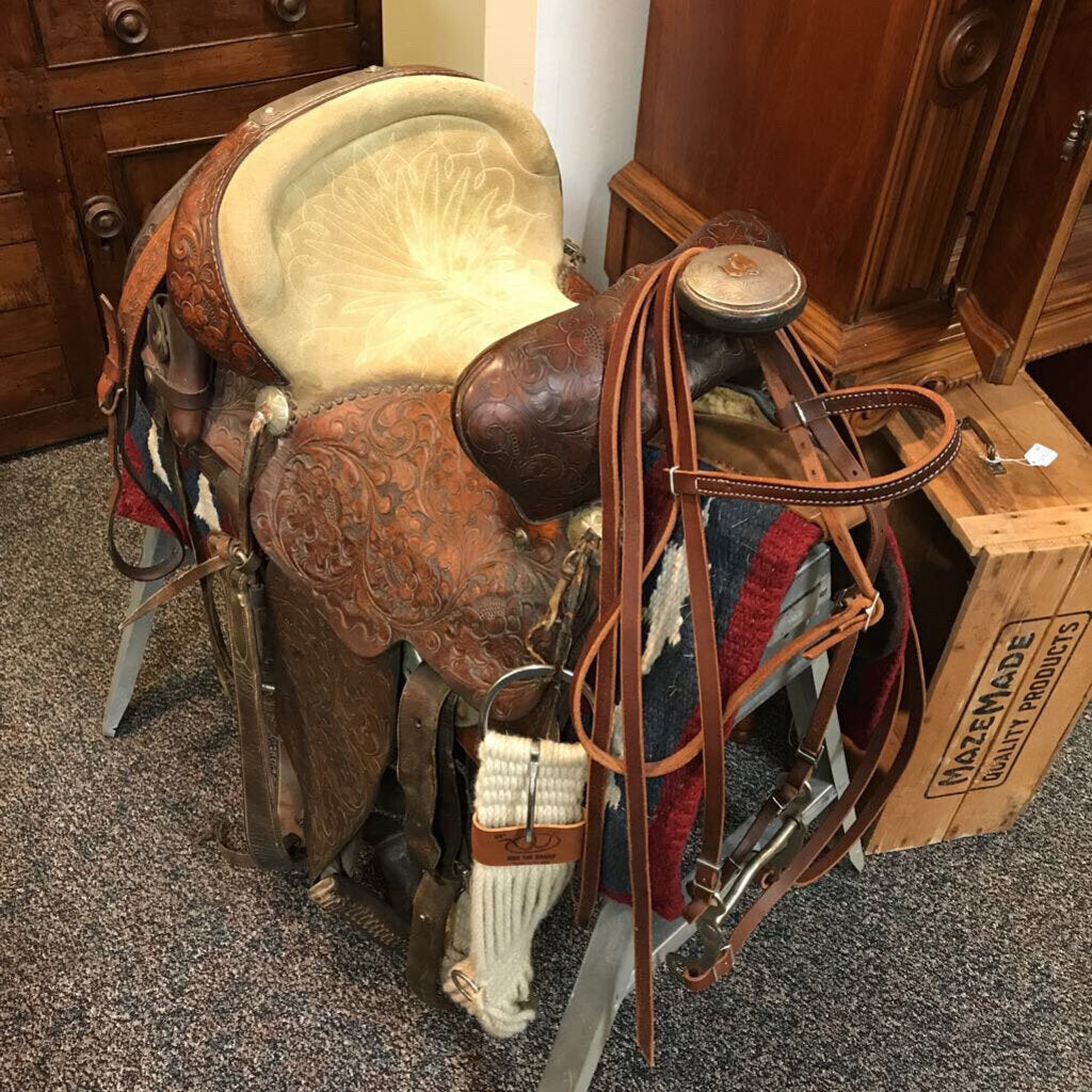 Leddy Saddle / Bridle / Horse Saddle Pad