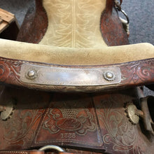 Load image into Gallery viewer, Leddy Saddle / Bridle / Horse Saddle Pad
