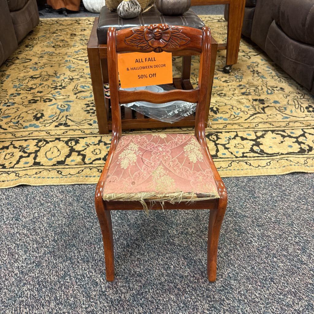 Child's Chair (22x12x12)