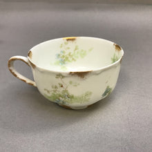 Load image into Gallery viewer, Haviland Limoges Schleiger #52b Teacup &amp; Saucer (3.5") (6 Available)
