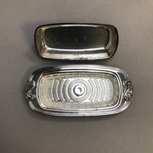 Load image into Gallery viewer, Silverplate / Glass Butter Dish (8.5x3x4)
