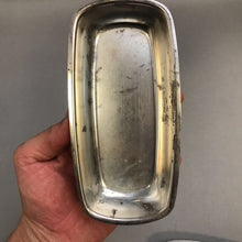 Load image into Gallery viewer, Silverplate / Glass Butter Dish (8.5x3x4)
