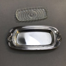 Load image into Gallery viewer, Silverplate / Glass Butter Dish (8.5x3x4)
