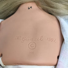 Load image into Gallery viewer, Hildegard Gunzel/Madame Alexander 1992 27&quot; Kimberly Vinyl Doll w/Human Hair
