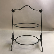 Load image into Gallery viewer, Longaberger Wroght Iron Pie Stand (16x11)
