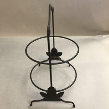 Load image into Gallery viewer, Longaberger Wroght Iron Pie Stand (16x11)
