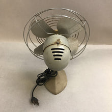 Load image into Gallery viewer, Vintage Manning Bowman Electric Table Fan (9")
