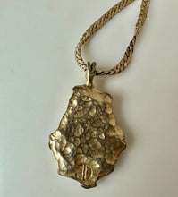 Load image into Gallery viewer, Vintage Faux Gold Nugget Pendant on 18" Goldtone Chain
