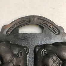 Load image into Gallery viewer, John Wright Cast Iron Teddy Bear Baking Mold Pan Vintage USA Made 1984 (7x15)
