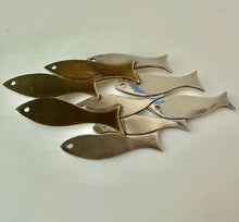 Load image into Gallery viewer, Vintage Mexican Sterling Brass School of Fish Brooch Pin (3.25")
