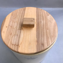 Load image into Gallery viewer, Antique Vintage Robinson Ransbottom 3 Gallon Blue Crown Stoneware Crock w/Lid (11")
