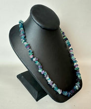 Load image into Gallery viewer, Flourite Chip Beaded Necklace (30")
