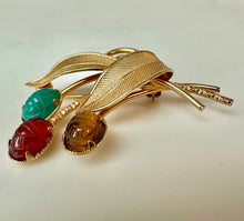 Load image into Gallery viewer, Vintage Gold Filled WRE Carved Stone Scarab Brooch (1.75")
