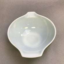 Load image into Gallery viewer, Vintage Pyrex Cinderella Nesting Mixing Bowl 443 2 1/2 Qt Avocado Green Slight Wear
