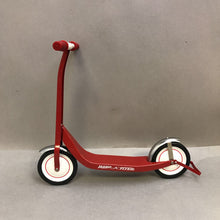 Load image into Gallery viewer, Radio Flyer Doll-Sized Scooter (~12x13x5.75)
