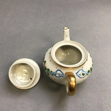 Load image into Gallery viewer, Shenango New Castle Hand-Painted Teapot (~4x7x4)
