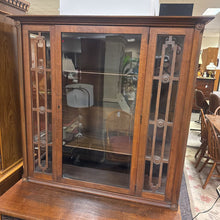 Load image into Gallery viewer, Display Case (42x43x16)
