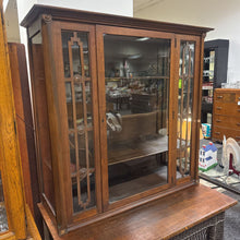 Load image into Gallery viewer, Display Case (42x43x16)
