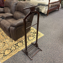 Load image into Gallery viewer, Valet (46x17x16)
