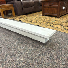 Load image into Gallery viewer, White Mantle (7x80x7)
