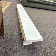 Load image into Gallery viewer, White Mantle (7x80x7)
