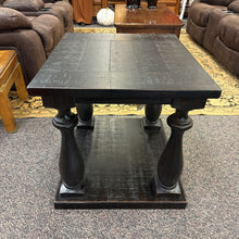 Load image into Gallery viewer, Black End Table (25x24x27)
