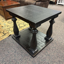 Load image into Gallery viewer, Black End Table (25x24x27)
