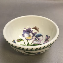 Load image into Gallery viewer, Portmeirion Botanic Garden Viola Hybrida Fruit Bowl (5.5")(2 Available)
