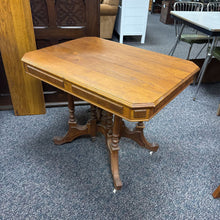Load image into Gallery viewer, Antique Walnut Table (28x35x25)
