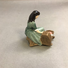 Load image into Gallery viewer, Royal Doulton Figurine HN 2246 Cradle Song Mother &amp; Baby Porcelain 1958 (7")
