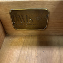 Load image into Gallery viewer, Davis Furniture Night Stand (24x28x17)
