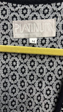 Load image into Gallery viewer, Platinum By Dorothy Schoelen Cotton Blend Blouse Size M
