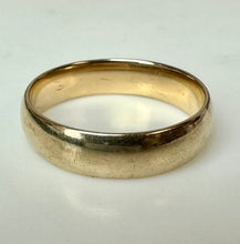 Load image into Gallery viewer, 10K Gold Thick Wedding Band Ring sz 13 (6.9g)
