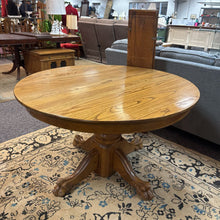 Load image into Gallery viewer, Oak Table w/3 10" Leaves (29x48)
