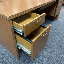 Load image into Gallery viewer, Hon Office Desk (30x72x36)
