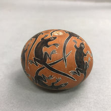 Load image into Gallery viewer, Vintage Signed Hand Painted Lizards Small Gourd Peru (3")
